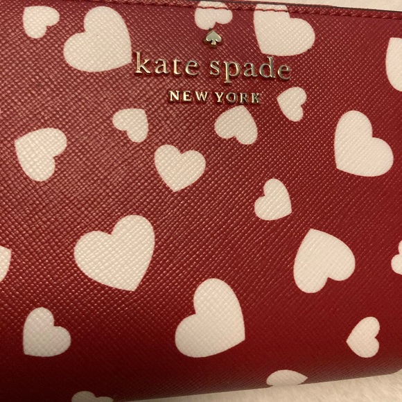 ♠️ ♥️ NWT Kate Spade heart continental wallet 🎉 - Picture 2 of 4